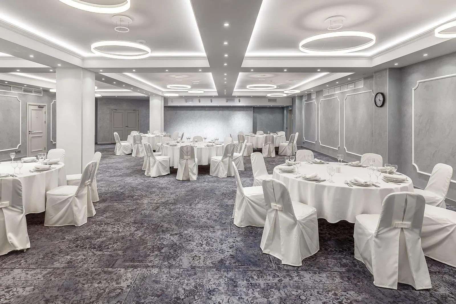 Ахматова1 | Holiday Inn Виноградово, Московская область