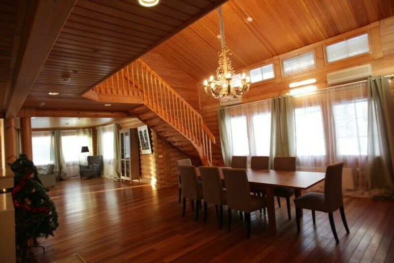 Коттедж 8-местный 2-этажный (со вторым светом)