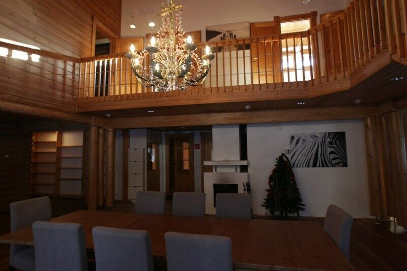 Коттедж 8-местный 2-этажный (со вторым светом)