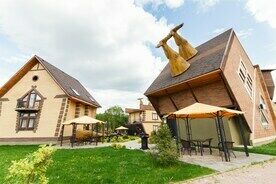 Семейный 4-местный 2-комнатный MAGIC HOUSE FAMILY 2 этаж котеджа., Загородный отель Лачи, Лужки