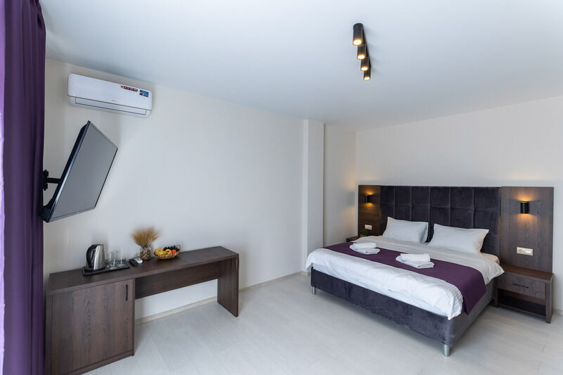 Семейный 4-местный (панорамный, с балконом)