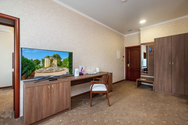 Люкс 2-местный 2-комнатный (корпус 1)