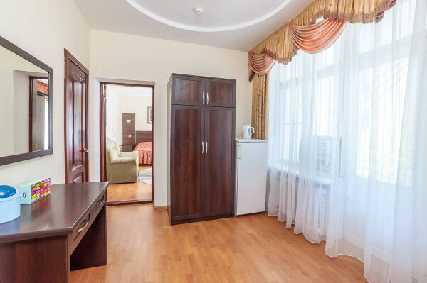 Люкс 2-местный 2-комнатный (корпус 11)