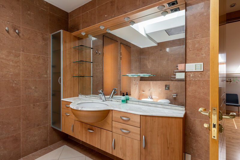 Вилла 11-местная 9-комнатная