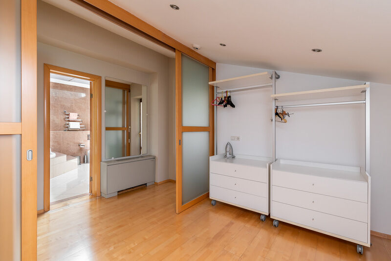 Вилла 11-местная 9-комнатная