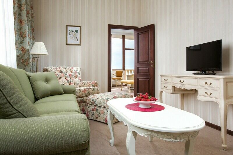 Люкс 2-местный 1-комнатный (с видом на море)