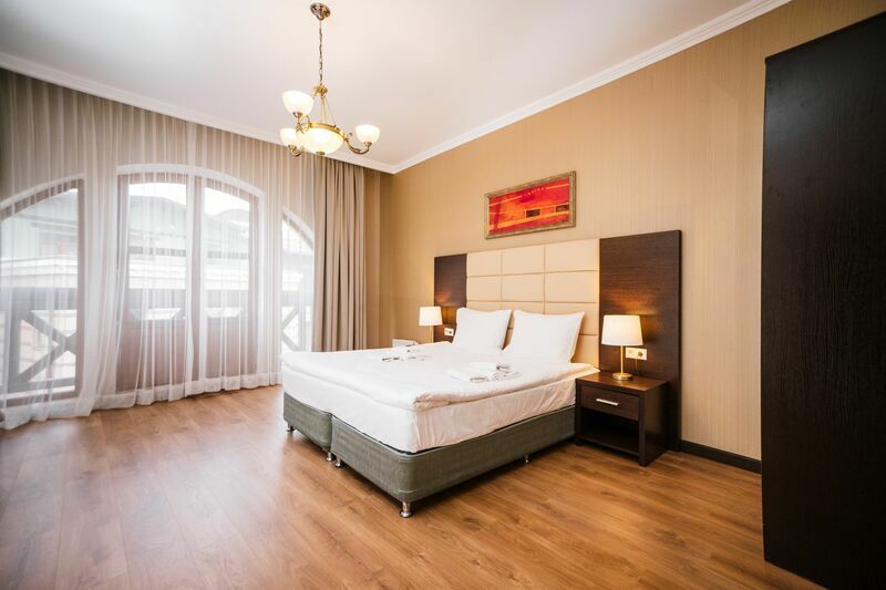 Таунхаус 8-местный (Поляна 960, 4 спальни)