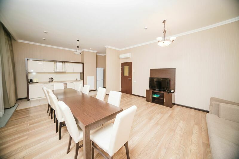 Таунхаус 8-местный (Поляна 960, 4 спальни)