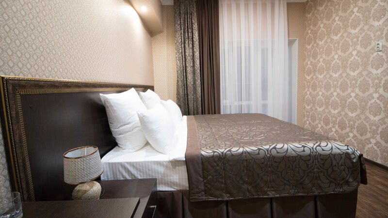 Люкс 2-местный 2-комнатный (с балконом)