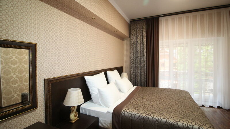 Люкс 2-местный 2-комнатный (с балконом)