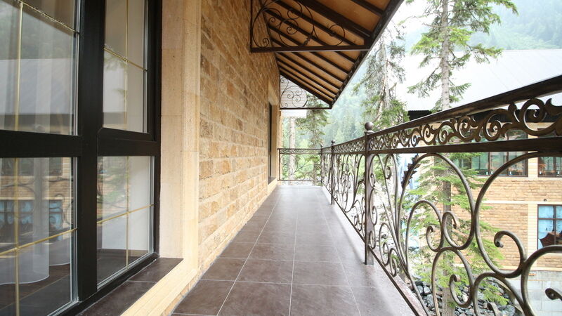 Люкс 2-местный 2-комнатный (с балконом)