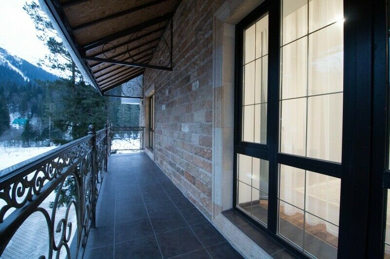 Люкс 2-местный 2-комнатный (с балконом)