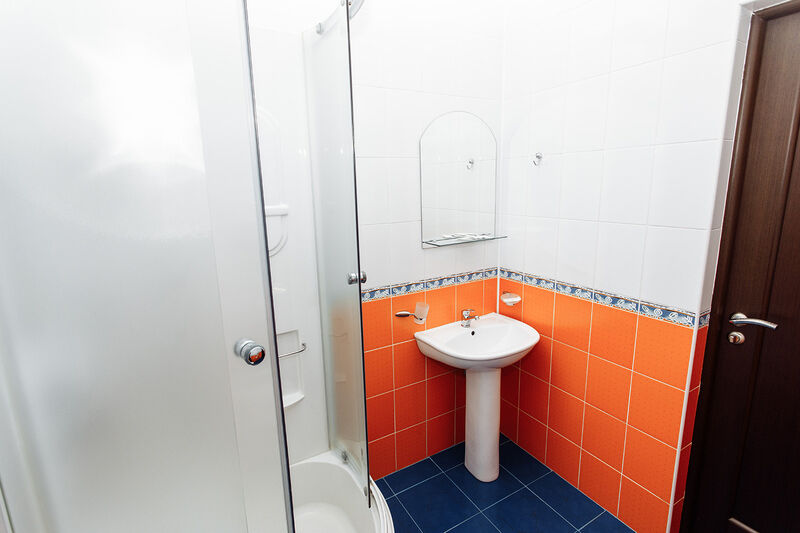 Стандартный 3-местный (с душем)