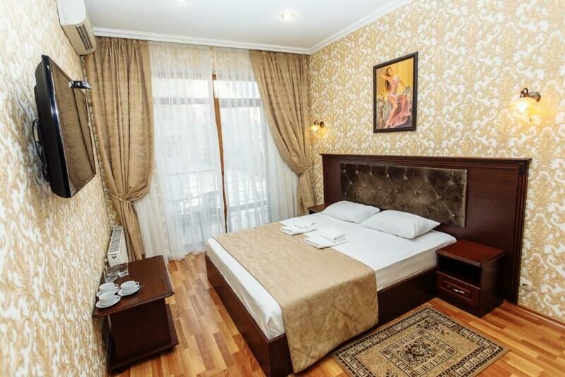 Стандартный 3-местный с балконом