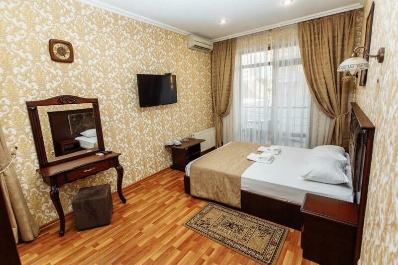 Стандартный 3-местный с балконом