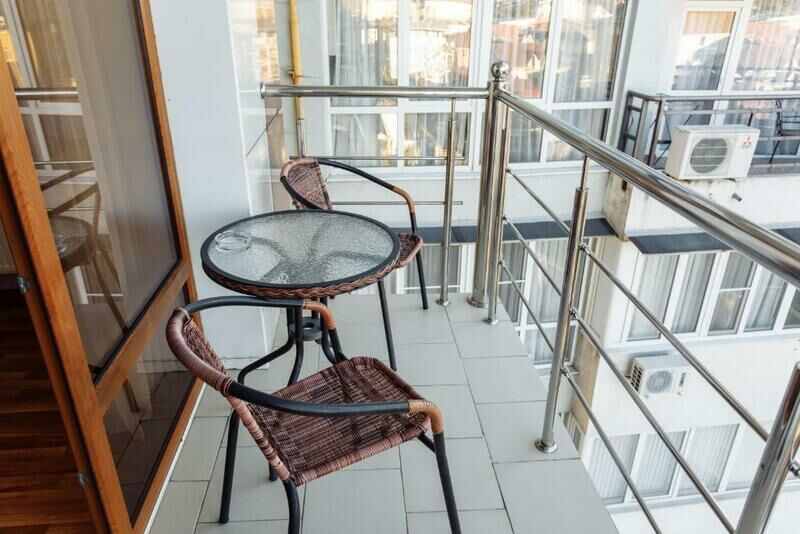 Стандартный 3-местный с балконом