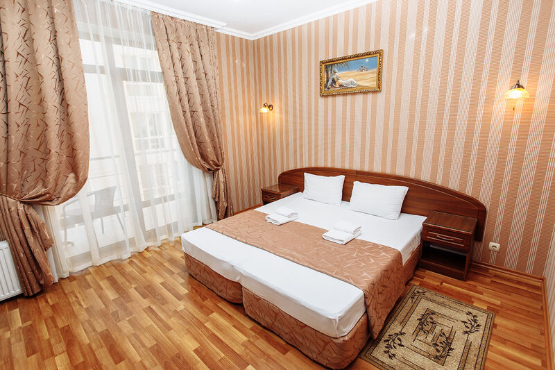 Стандартный 4-местный (с балконом)