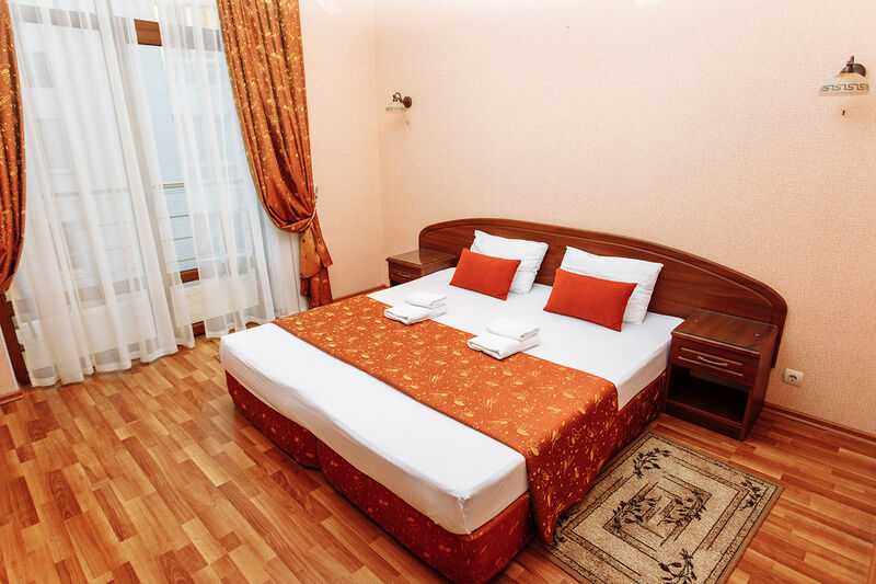 Стандартный 4-местный (с балконом)