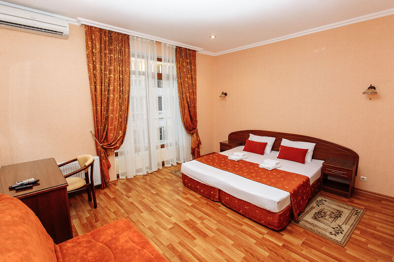 Стандартный 4-местный (с балконом)