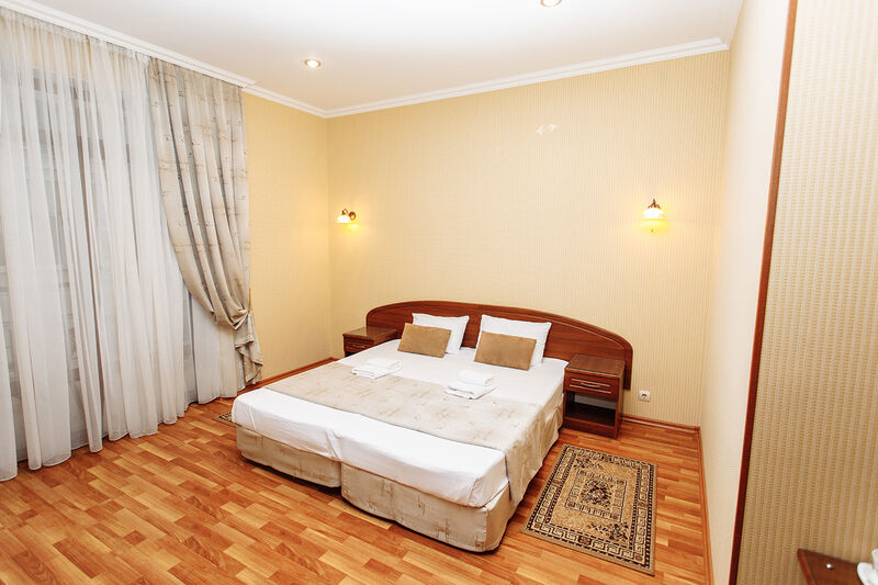 Стандартный 4-местный (с балконом)