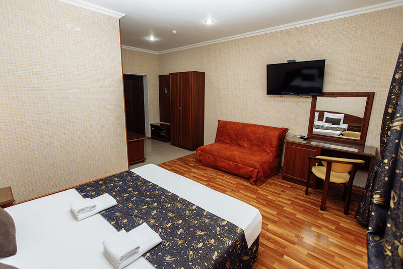 Стандартный 4-местный (с балконом)