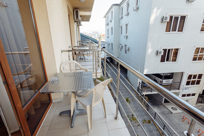 Стандартный 4-местный (с балконом)