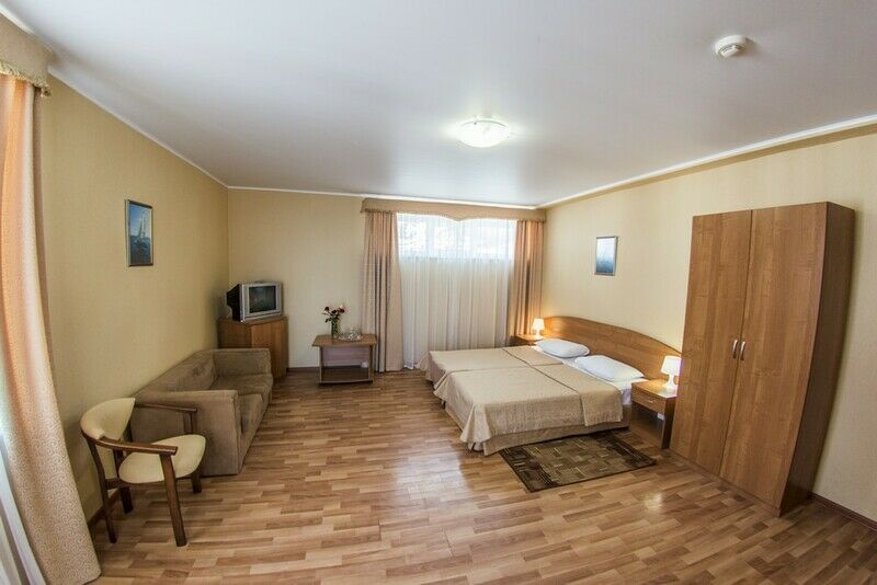 Улучшенный 2-местный (1 категория с балконом)