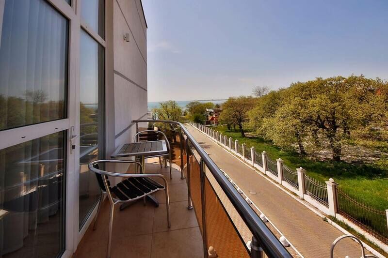 Студия 2-местный 1-комнатный (с балконом)