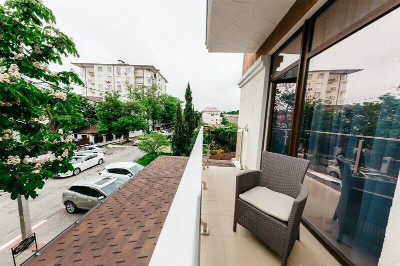 Улучшенный 2-местный 1-комнатный (с балконом)