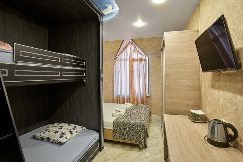 Люкс 4-местный 2-комнатный