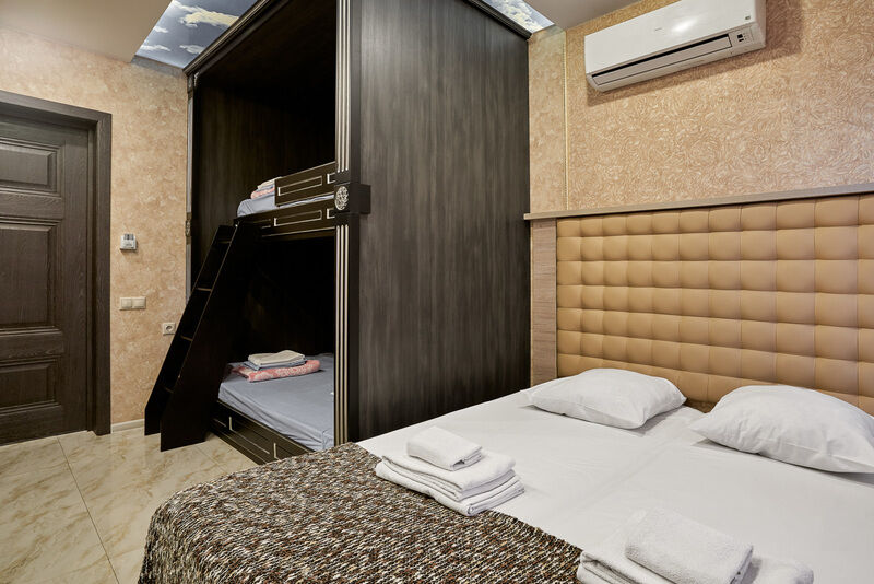 Люкс 4-местный 2-комнатный