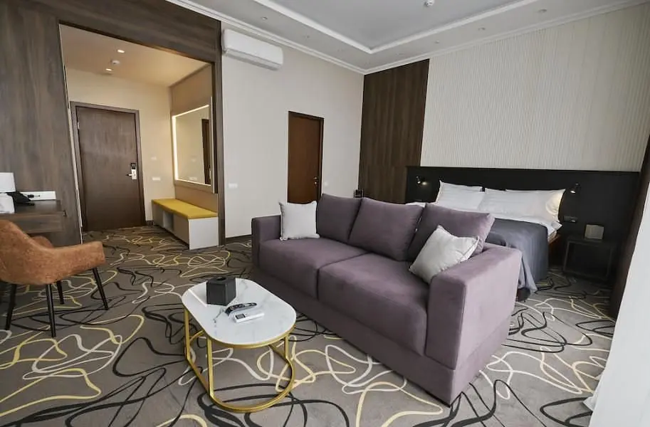 Джуниор Сюит 2-местный DBL | R-hotel, Приморский край