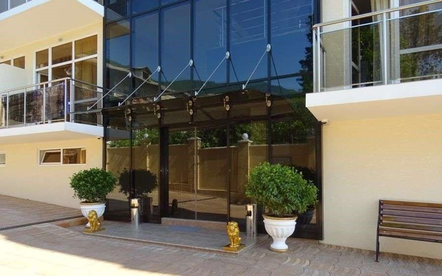 Вход на ресепшен | Софья , Гагрский район