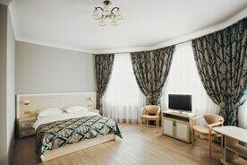 Улучшенный 2-местный с двуспальной кроватью и диваном, Гостевой дом Константа , Калининград