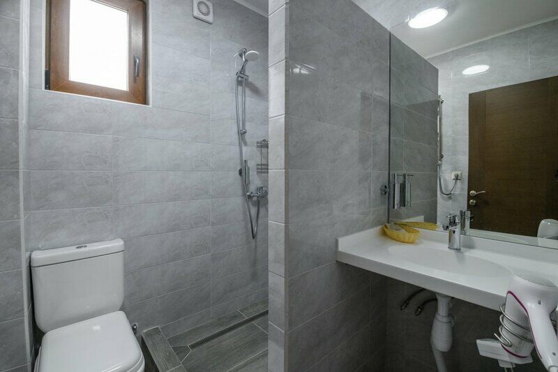 Стандартный 2-местный 1-комнатный (с балконом, вид на горы)