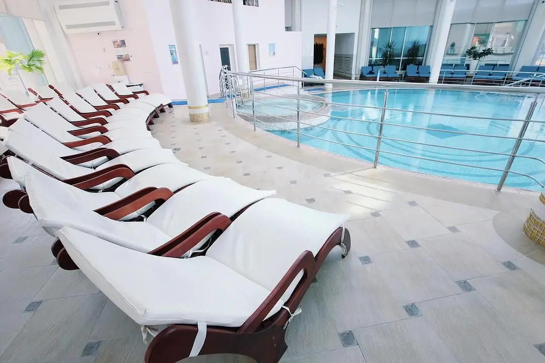 СПА бассейн с джакузи | Ramada by Wyndham Yekaterinburg Hotel & Spa, Свердловская область