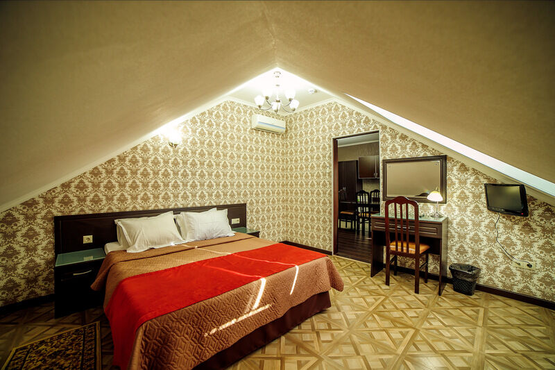 Апартаменты 4-местный 2-комнатный (мансардный этаж) | Парадейсон, Краснодарский край