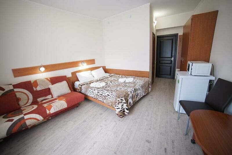 Стандартный 3-местный (с балконом)