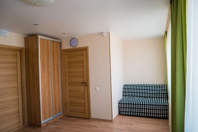 Стандарт 2-местный с диваном