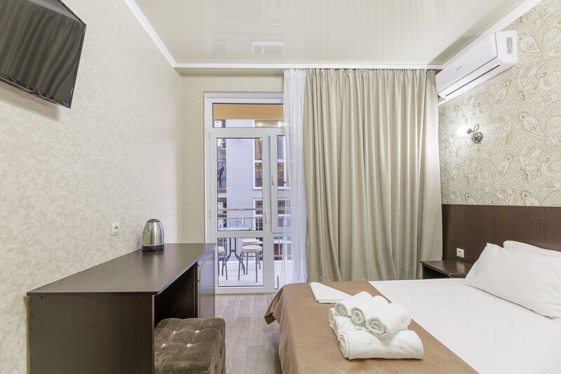 Полулюкс 3-местный (с балконом)