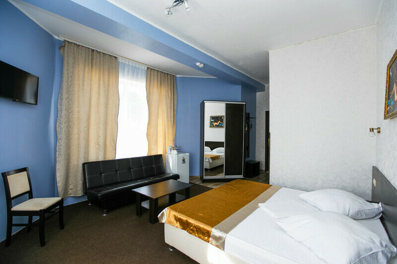 Полулюкс ПАНОРАМА 2-местный (с балконом и видом на море)