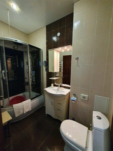 Улучшенный 2-местный санузел