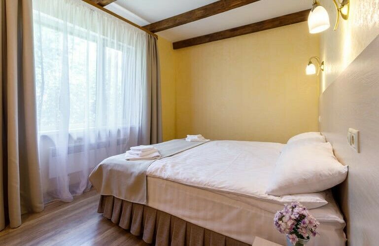 Дом 4-местный (с 2 спальнями)