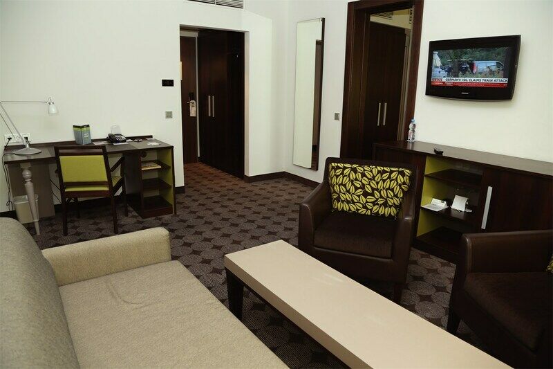 Люкс 2-местный 2-комнатный (DBLTWIN)