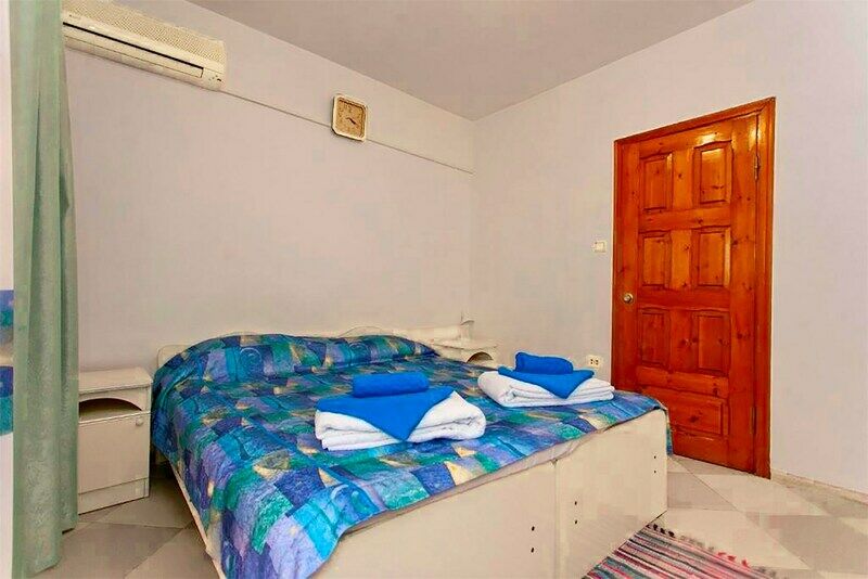 Полулюкс 2-местный с 2-спальной кроватью