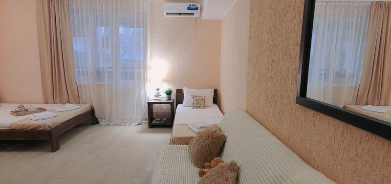 Апартаменты 8-местный (вид на территорию)