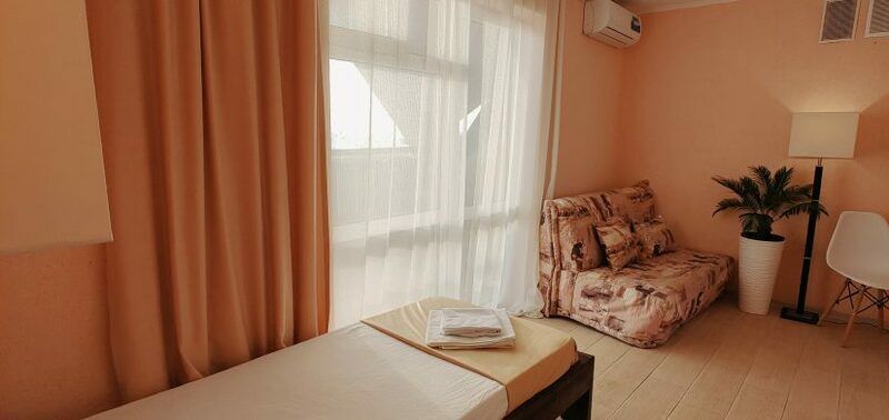 Полулюкс 5-местный (вид на территорию)