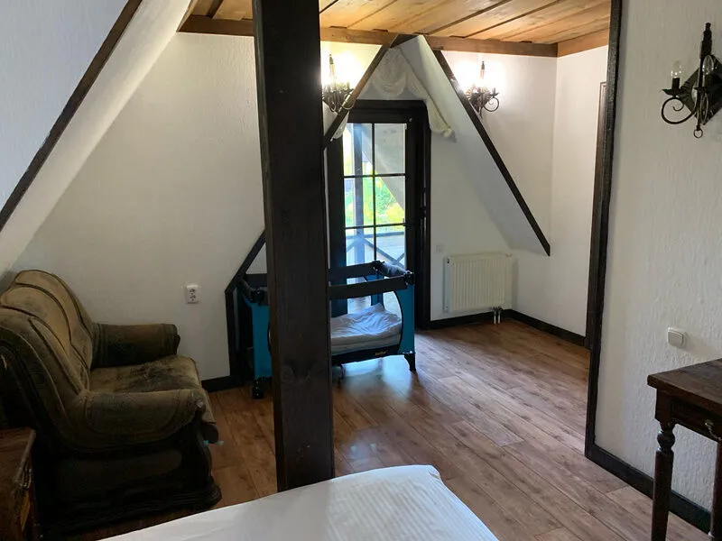 Коттедж 4-местный 2-этажный 3-комнатный