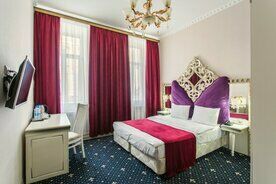 Двухместный номер Superior двуспальная кровать, Отель Неаполь, Москва