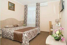 Двухместный номер Comfort c 1 комнатой двуспальная кровать, Отель Владимирская, Сергиев Посад